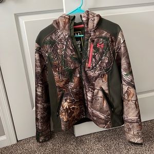 Under Armor Camo real tree jacket